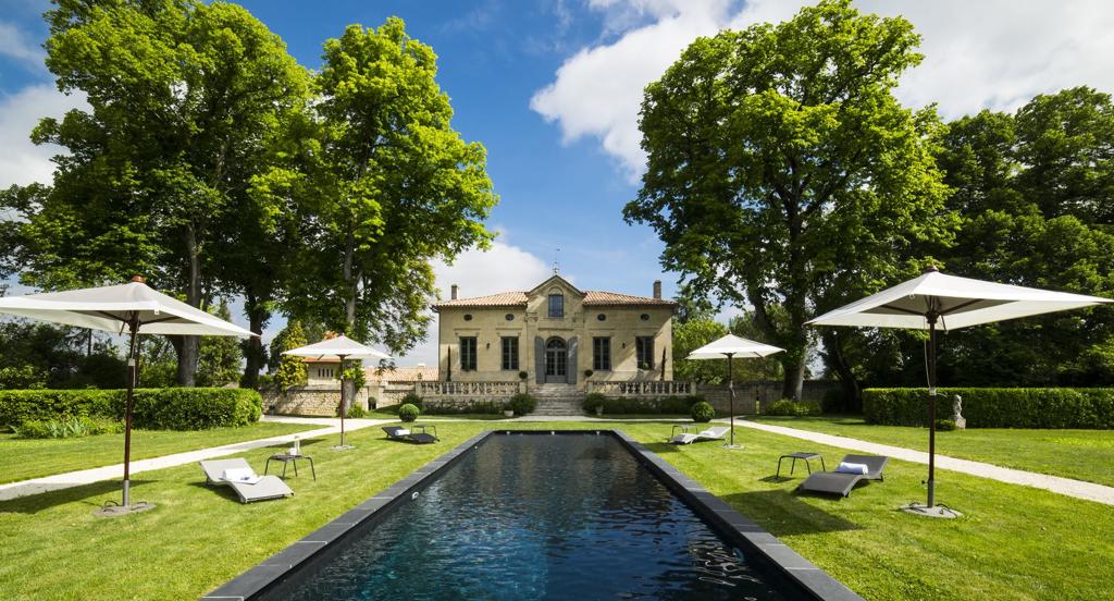 📇 L’hôtel de la semaine :Découvrez le Clos Marcamps, une maison d’hôtes qui a su s’inspirer des codes de l’hôtellerie de luxe.